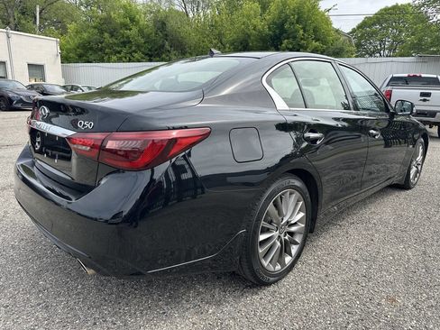 Used 2019 INFINITI Q50 Luxe w/ Essential Package (3.0T Luxe) AWD/4WD image 7