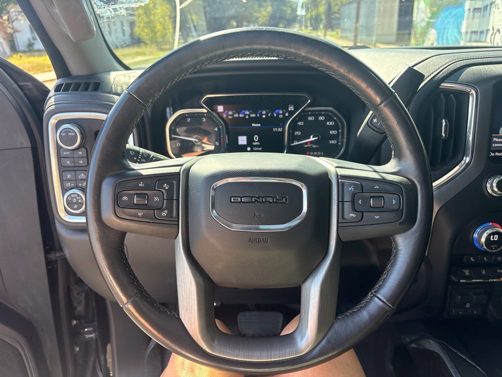 Used 2023 GMC Sierra 2500 Denali w/ Denali Ultimate Package AWD/4WD image 16