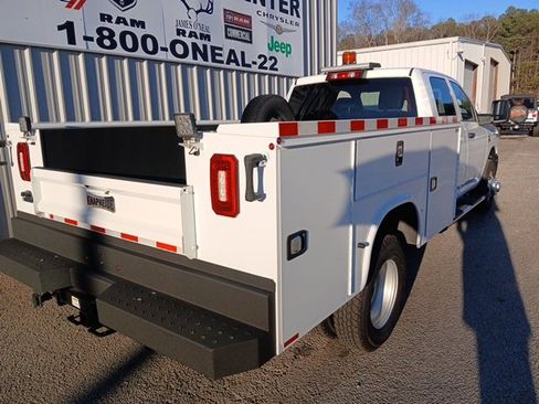 Used 2024 RAM 3500 Tradesman w/ Safety Group image 7