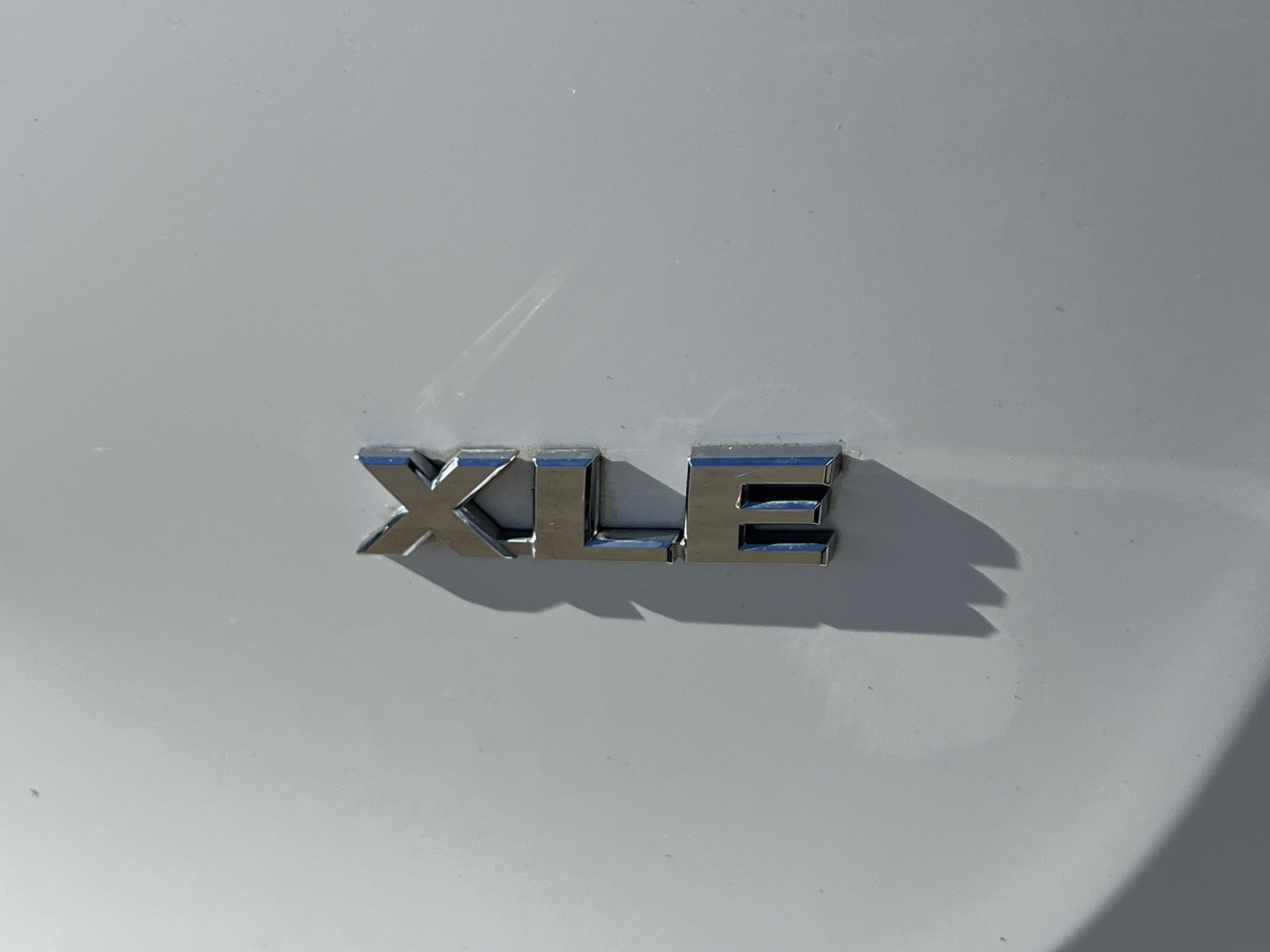 Used 2018 Toyota RAV4 XLE w/ Plus Extra Value Package FWD image 14