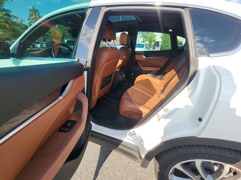 Used 2017 Maserati Levante AWD/4WD image 20