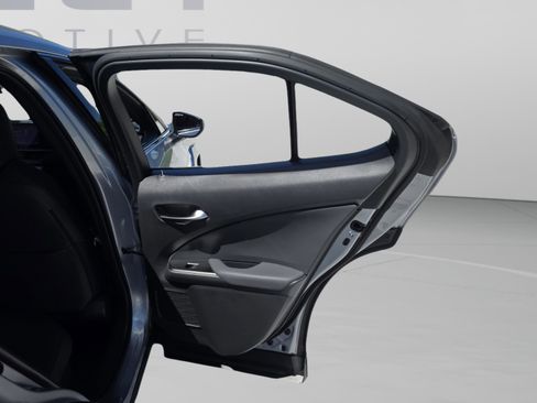 New 2026 Lexus UX 300h FWD image 23