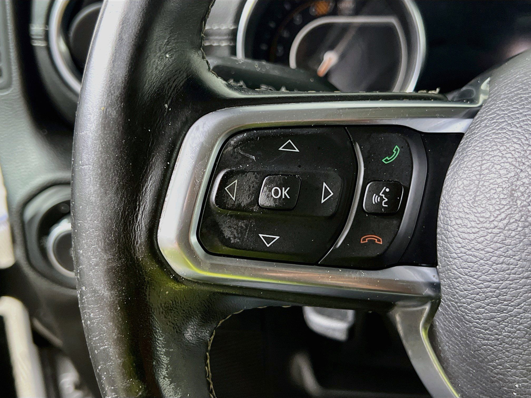 Used 2018 Jeep Wrangler Unlimited Sahara AWD/4WD image 19