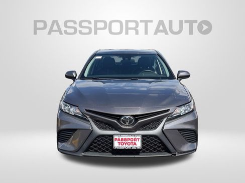 Used 2020 Toyota Camry SE FWD image 11