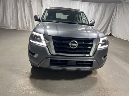 Used 2023 Nissan Armada SL w/ Captain's Chairs Package image 2
