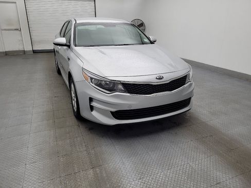 Used 2017 Kia Optima LX FWD image 14