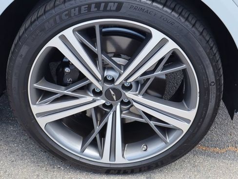Used 2025 Genesis GV80 3.5T e-SC AWD/4WD image 10