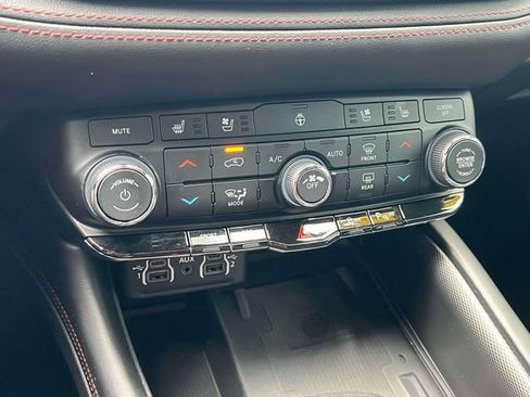 Used 2022 Dodge Durango R/T w/ Blacktop Package AWD/4WD image 14