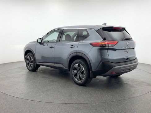 Used 2025 Nissan Rogue SV image 6