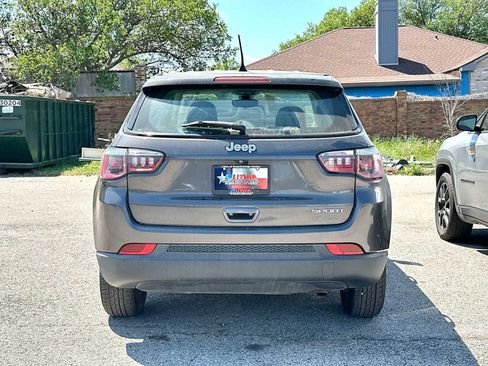 Used 2019 Jeep Compass Sport FWD image 5