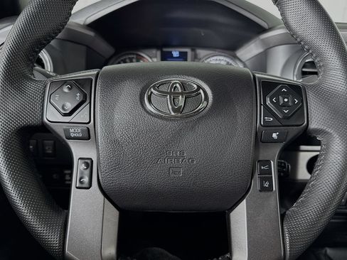 Used 2022 Toyota Tacoma TRD Sport w/ TRD Premium Sport Package AWD/4WD image 36