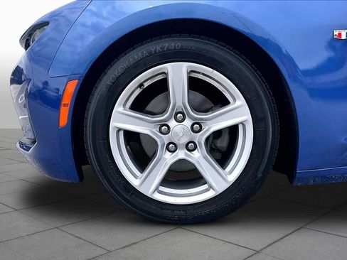 Used 2020 Chevrolet Camaro LT RWD image 12