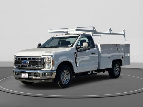 New 2026 Ford F350 XL w/ XL Chrome Package image 1