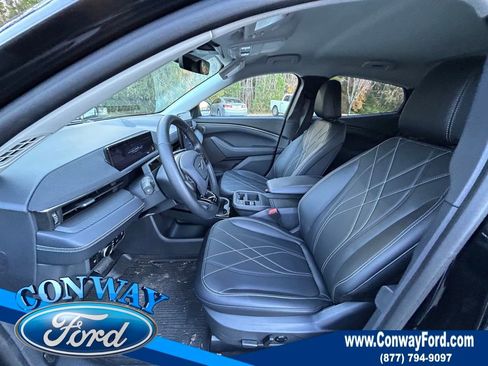 Used 2025 Ford Mustang Mach-E Select w/ Interior Protection Package image 28