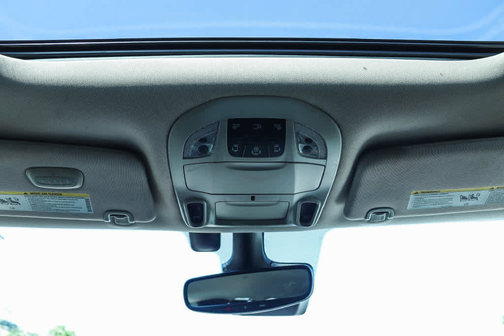 Used 2019 Chrysler Pacifica Limited w/ Advanced Safetytec Group FWD image 11