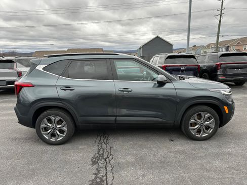 Used 2024 Kia Seltos S image 4