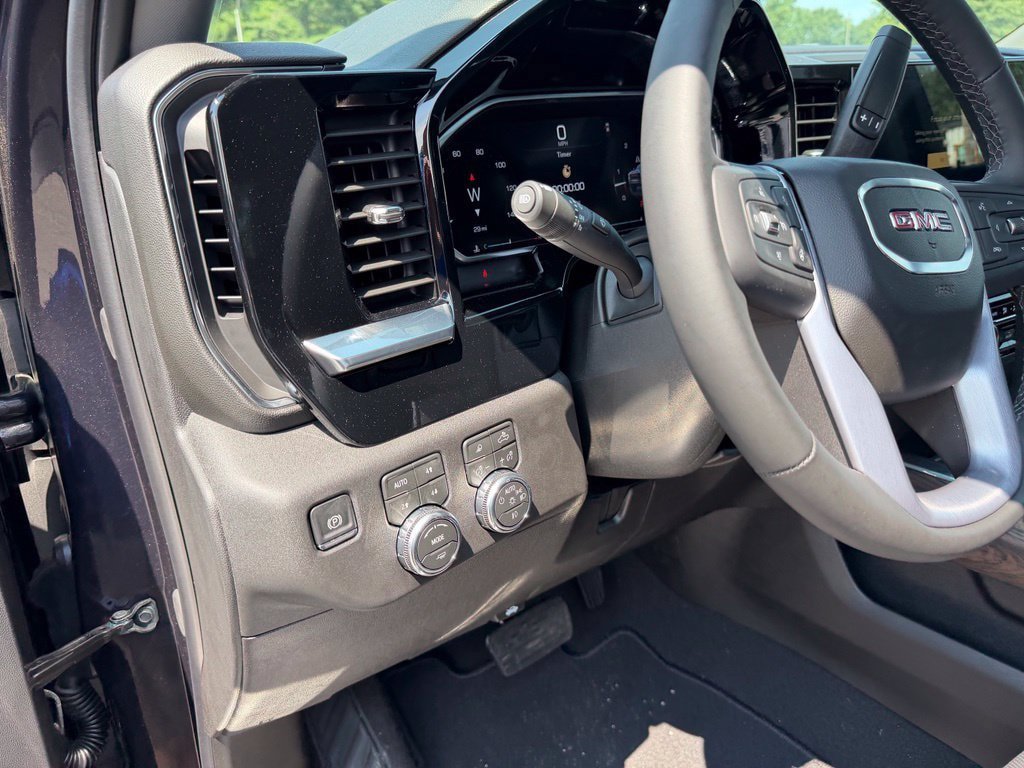 New 2026 GMC Sierra 2500 SLT w/ SLT Premium Package AWD/4WD image 23