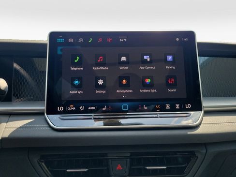 New 2026 Volkswagen Tiguan SE FWD image 17