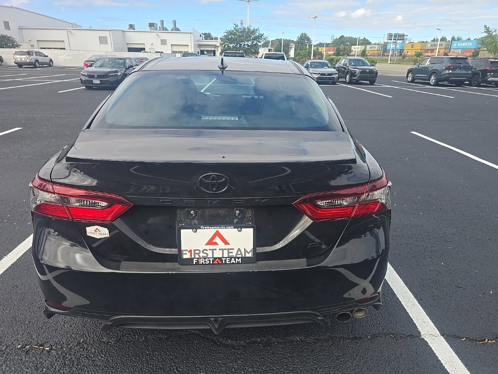 Used 2023 Toyota Camry SE w/ Convenience Package FWD image 6