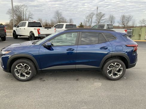 Used 2024 Chevrolet Trax LT w/ Driver Confidence Package image 7