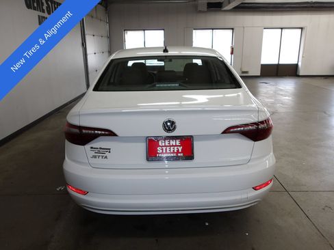 Used 2021 Volkswagen Jetta R-Line FWD image 5