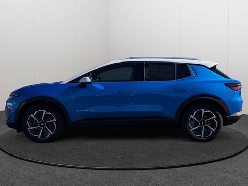 New 2026 Chevrolet Equinox EV LT image 2