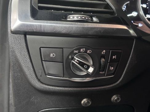 Used 2018 BMW X3 xDrive30i w/ Premium Package image 18