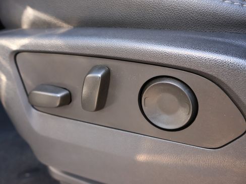 Used 2023 Chevrolet Silverado 1500 High Country w/ Technology Package image 10