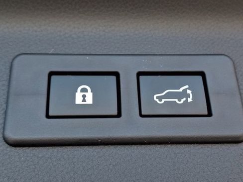 Certified 2025 Subaru Forester Premium image 31