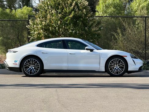 Certified 2021 Porsche Taycan 4S w/ Premium Package AWD/4WD image 8