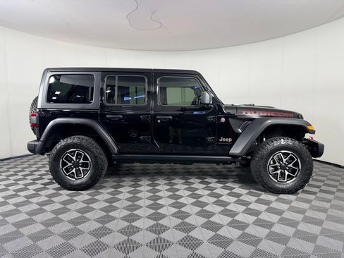 Used 2024 Jeep Wrangler Unlimited Rubicon w/ Capability Package AWD/4WD image 3