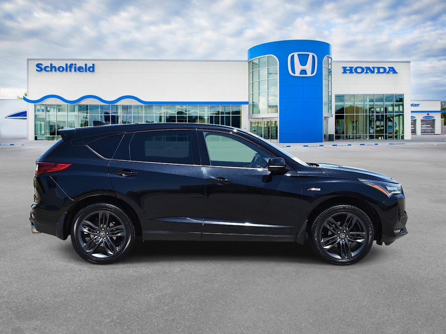 Used 2023 Acura RDX w/ Advance Package FWD image 2