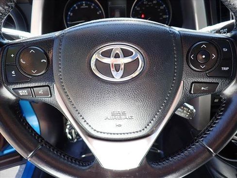 Used 2017 Toyota RAV4 XLE FWD image 16