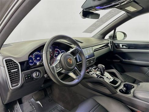 Used 2019 Porsche Cayenne image 10