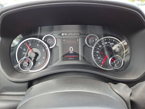 Used 2025 RAM 3500 Tradesman w/ Chrome Appearance Group AWD/4WD image 33