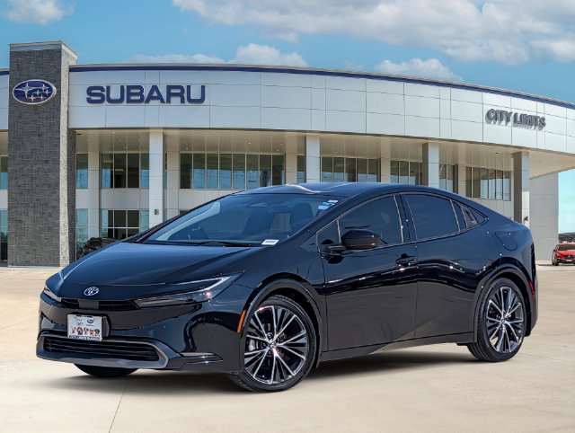 Used 2024 Toyota Prius XLE FWD image 1