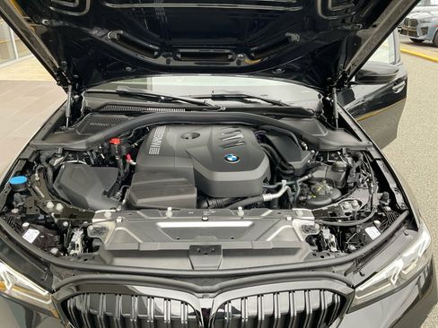 New 2026 BMW 330i Sedan w/ M Sport Package image 16