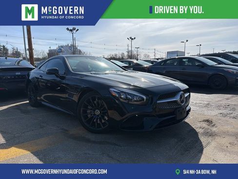 Used 2017 Mercedes-Benz SL 550 image 1