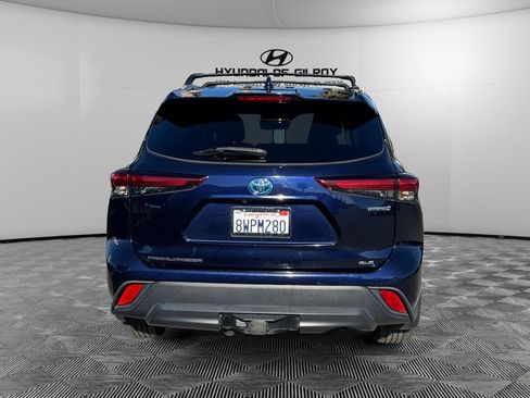 Used 2021 Toyota Highlander XLE image 6