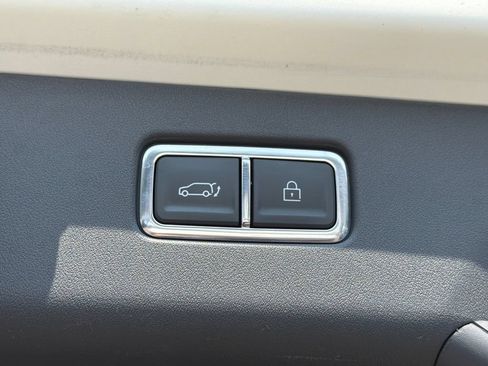 Used 2024 Kia EV9 Wind AWD/4WD image 7