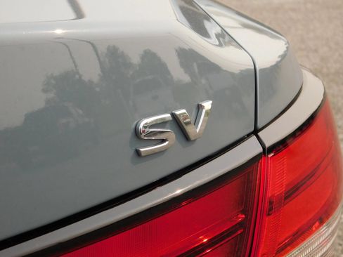Used 2024 Nissan Sentra SV FWD image 8