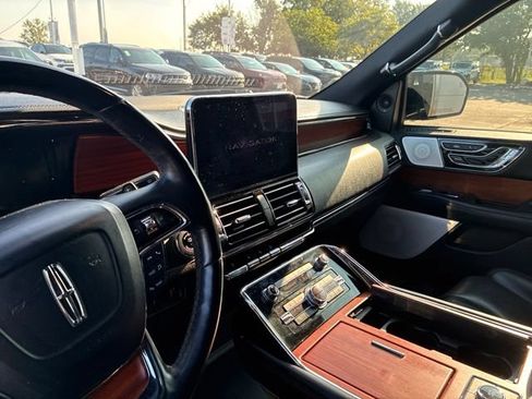 Used 2018 Lincoln Navigator L Reserve w/ Technology Package AWD/4WD image 19