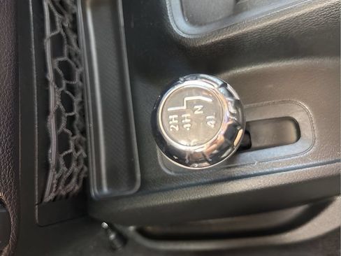 Used 2017 Jeep Wrangler Unlimited Sport w/ Connectivity Group AWD/4WD image 18