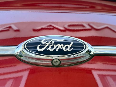 Used 2015 Ford Taurus SHO w/ Equipment Group 401A image 46