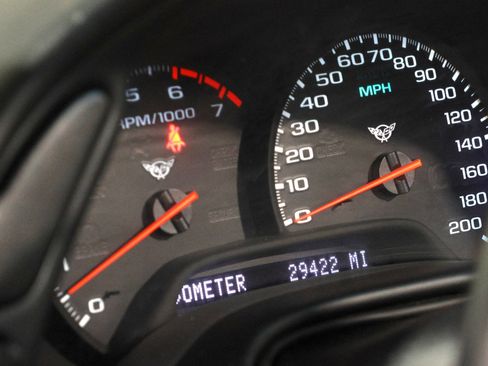 Used 2002 Chevrolet Corvette Coupe w/ Preferred Equipment Group1 image 84