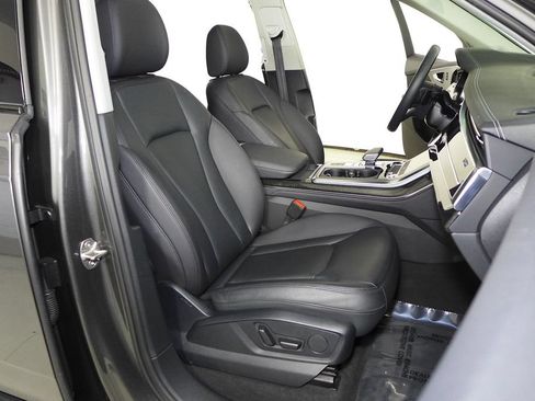 Used 2023 Audi Q7 2.0T Premium Plus w/ Premium Plus Package AWD/4WD image 19