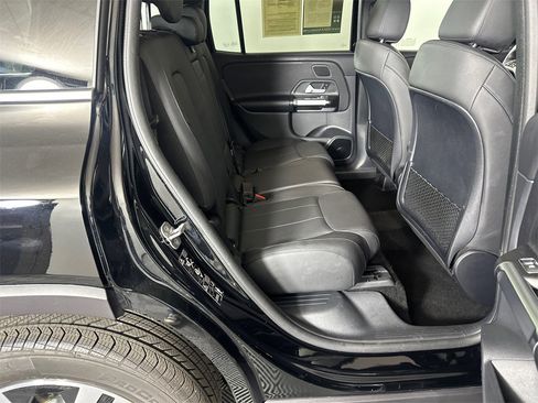 Certified 2025 Mercedes-Benz GLB 250 image 17