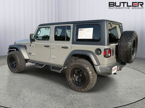 Used 2021 Jeep Wrangler Unlimited Sport AWD/4WD image 4