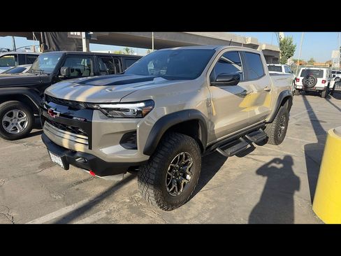 Used 2024 Chevrolet Colorado ZR2 w/ Technology Package AWD/4WD image 2