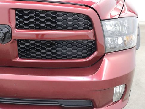 Used 2017 RAM 1500 Express w/ Express Value Package RWD image 8